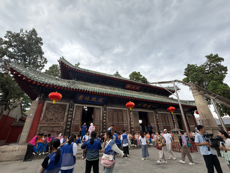 伏羲庙的一角。 img-2666.jpg