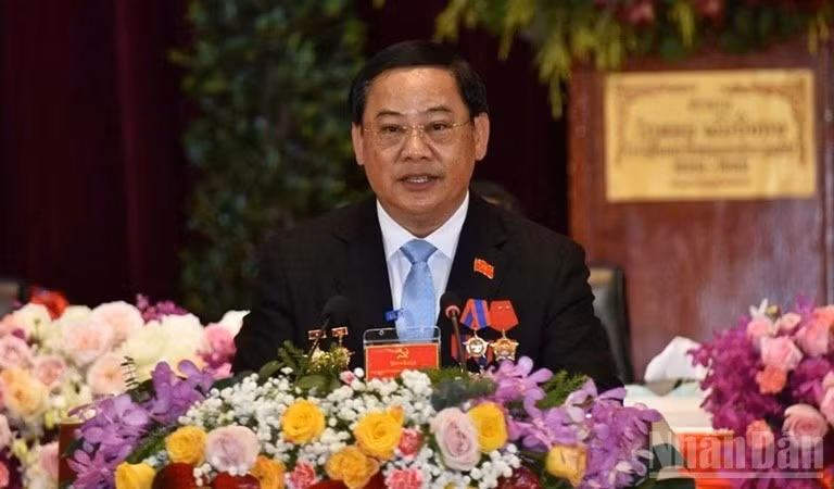 老挝政府总理宋赛·西潘敦在老挝人民革命党第十二次全国代表大会上提出了国家经济社会发展第十个五年计划（2026-2030年），其中指出6大目标和26项重点工作计划。
