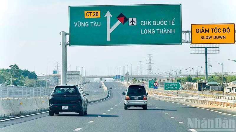 通车10天后，该路段有效分流了国道51的交通压力，缩短了同奈与胡志明市（巴地—头顿地区）之间的通行时间。