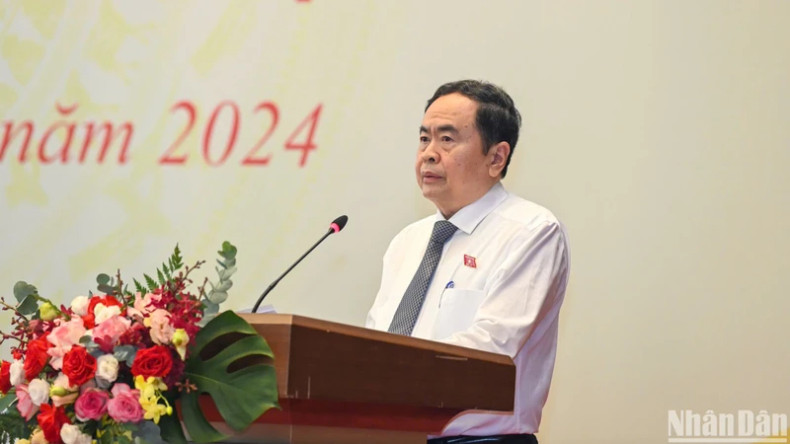 越南国会主席陈青敏在会议开幕式上致辞。 越南国会主席陈青敏在会议开幕式上致辞。