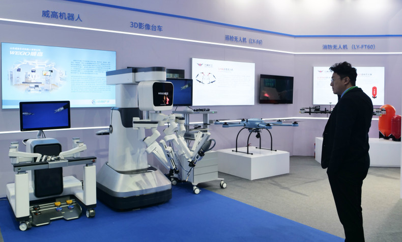 高科技产品的展示。