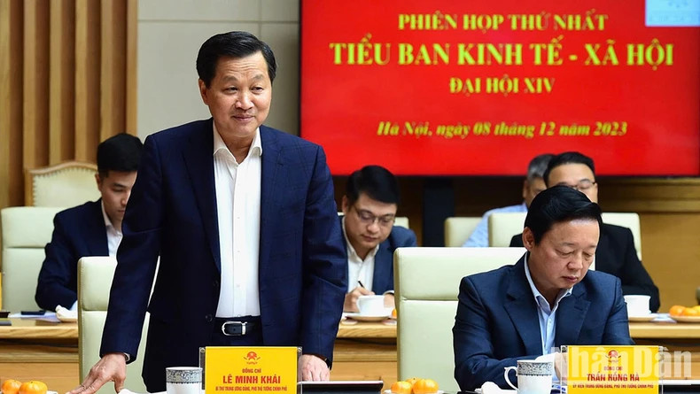 政府副总理黎明慨发表讲话。 政府副总理黎明慨发表讲话。