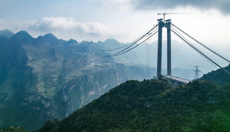 建成之后,贵州省花江峡谷大桥将成为世界第一高桥。 建成之后,贵州省花江峡谷大桥将成为世界第一高桥。