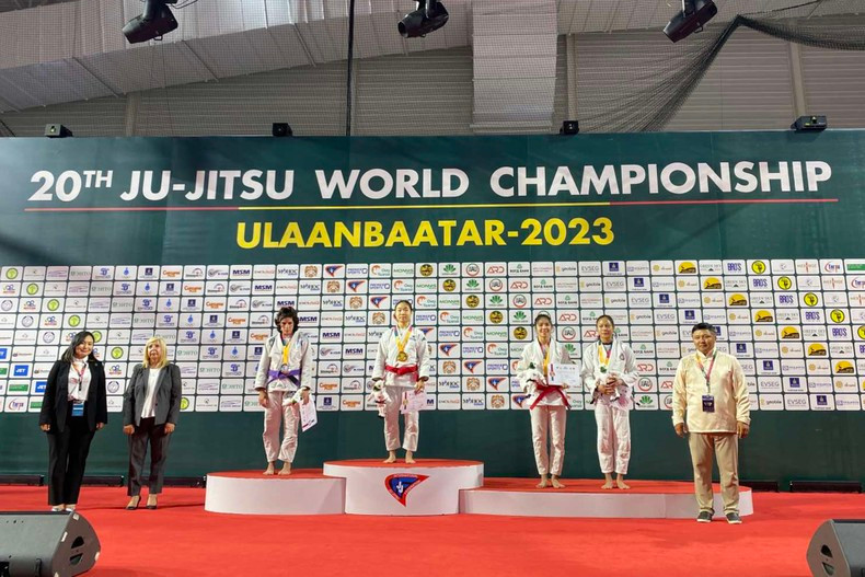 邓氏玄在52公斤级比赛中获得铜牌。 邓氏玄在52公斤级比赛中获得铜牌。