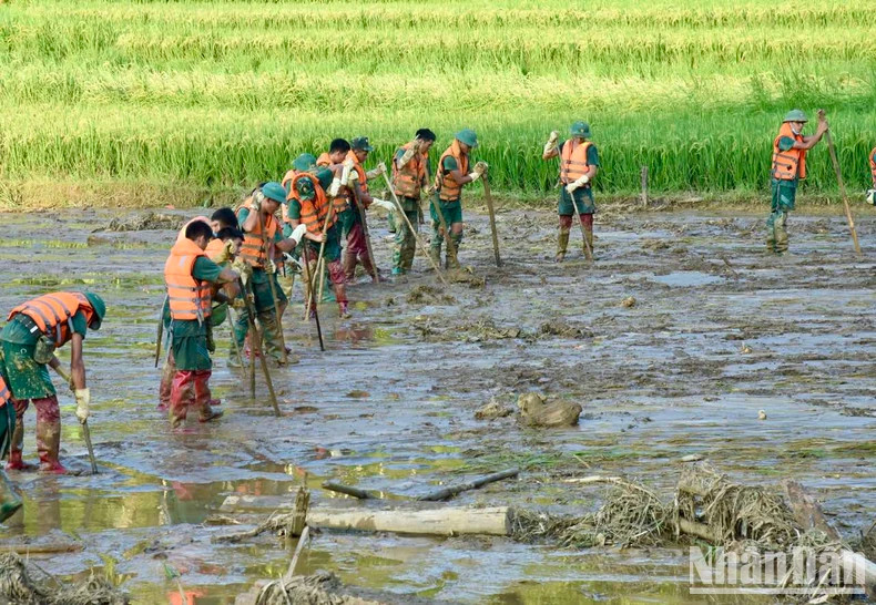 范明证总理要求军队、公安、医务人员等力量同当地政府配合,动用更多力量和救灾工具,开展失踪者搜救工作;对受伤者进行治疗,做好死者善后处置工作。 范明证总理要求军队、公安、医务人员等力量同当地政府配合,动用更多力量和救灾工具,开展失踪者搜救工作;对受伤者进行治疗,做好死者善后处置工作。