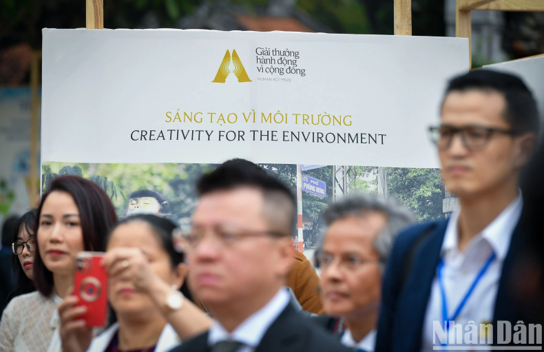 在环境创意展区,组委会代表表示,今年报名参赛的项目总数中,环保创意占很大的一部分。 在环境创意展区,组委会代表表示,今年报名参赛的项目总数中,环保创意占很大的一部分。