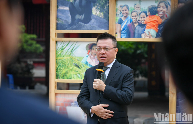黎国明同志表示,通过评审过程,评审委员会深深地敬佩许多默默为社会做出巨大贡献的个人、组织和企业。希望通过一系列活动,将进一步推广这些榜样,从而激发社会的创造力。 黎国明同志表示,通过评审过程,评审委员会深深地敬佩许多默默为社会做出巨大贡献的个人、组织和企业。希望通过一系列活动,将进一步推广这些榜样,从而激发社会的创造力。