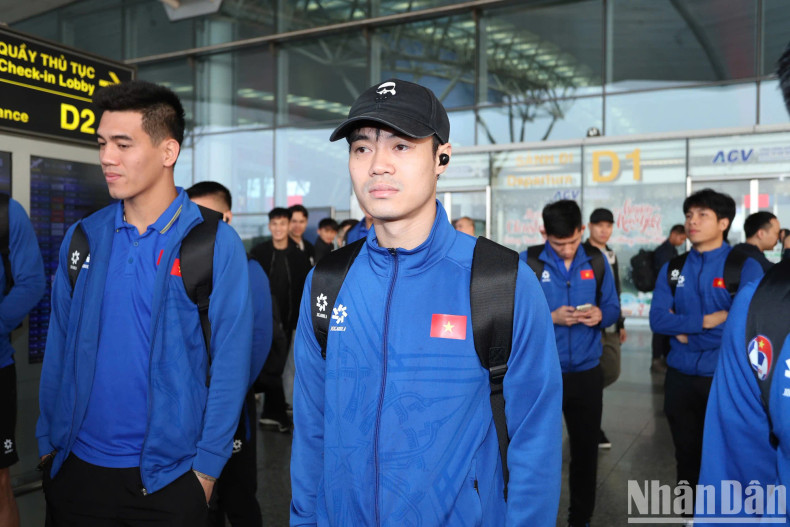 边锋文全受伤不能参加比赛。