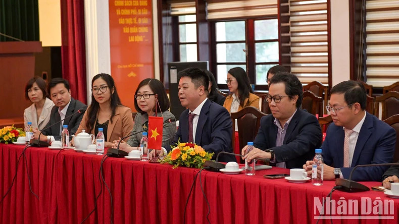 人民报社副总编辑桂廷原致辞。（世代 摄）