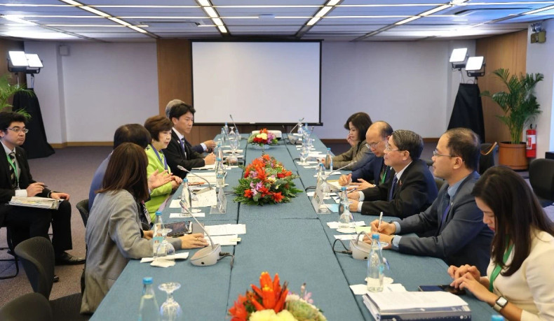 越南国会副主席阮德海会见日本议员代表团。 越南国会副主席阮德海会见日本议员代表团。