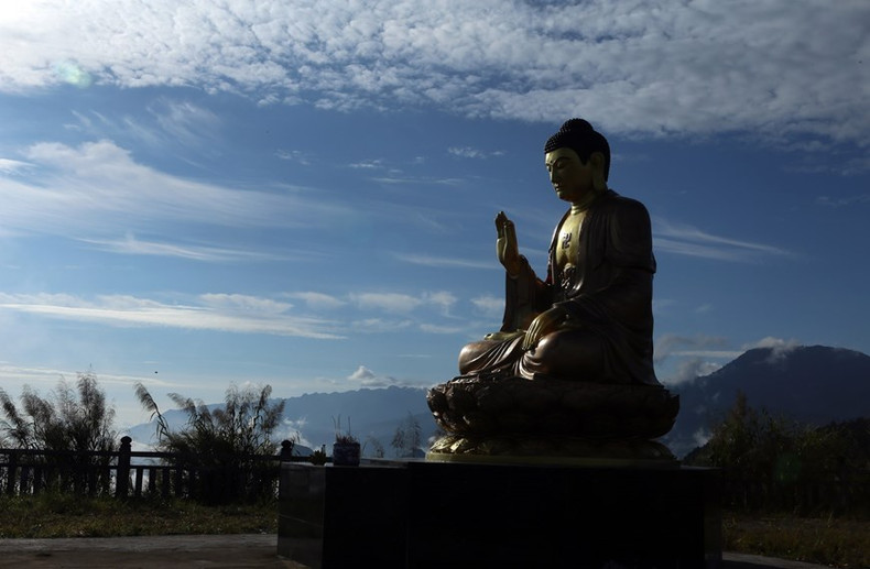 劳比冯峰是颇受当地居民喜爱的信仰旅游目的地。