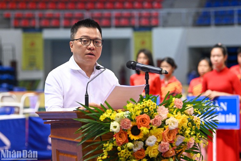 《人民报》社总编辑、赛事指导委员会主任黎国明在开幕式上致辞。 《人民报》社总编辑、赛事指导委员会主任黎国明在开幕式上致辞。
