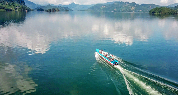 和平通奈：陆地上的下龙湾。