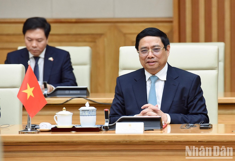 范明正总理在会谈上发表讲话。 范明正总理在会谈上发表讲话。
