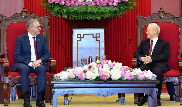 阮富仲总书记对澳大利亚总理恰逢越澳建交50周年(1973-2023)之际访问越南表示欢迎。 阮富仲总书记对澳大利亚总理恰逢越澳建交50周年(1973-2023)之际访问越南表示欢迎。