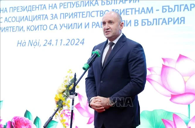 保加利亚共和国总统鲁门·拉德夫致辞。