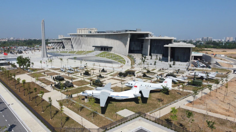 越南军事历史博物馆面积超过38.6万平方米，设计现代优雅。