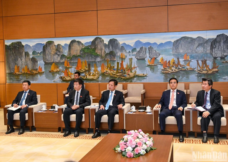 与会代表。 与会代表。