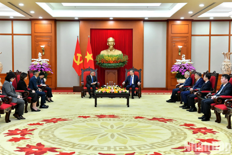 会见全景。 会见全景。