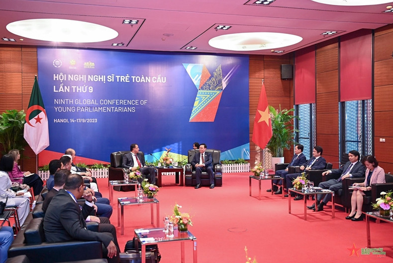 国会主席王廷惠会见了阿尔及利亚国民议会副议长Monder Bouden。 国会主席王廷惠会见了阿尔及利亚国民议会副议长Monder Bouden。