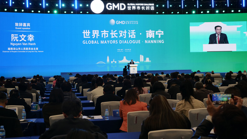 越南谅山市委副书记、人民委员会主席阮文幸致辞。 越南谅山市委副书记、人民委员会主席阮文幸致辞。