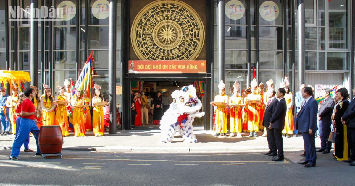 雄王祭祖日活动在法国隆重举行【组图】