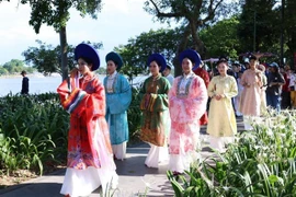 “2025年国家旅游年—顺化”系列活动吸引了广大游客的广泛关注。