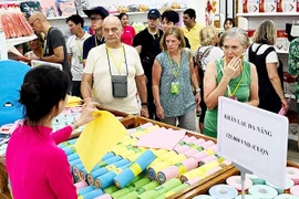 2025年前11个月，越南接待国际游客量达逾1910万人次。（南阮 摄）