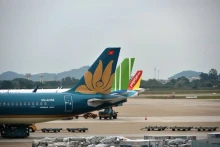 4·30和5·1假期航空运输量实现两位数增长。（图片来源：越通社）