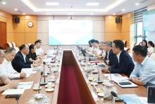 越南社会保险机构与中国广西壮族自治区医疗保障局工作代表团举行工作会晤。
