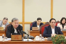 越共中央总书记苏林主持会议。