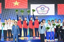 越南空手道队荣获在女子套路比赛金牌。