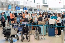 越南各家航空公司新增与加密多条国内外航线，以服务4月30日和5月1日的假期。（图片来源：越通社）