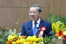 苏林总书记在会上发表指导性讲话。（登科 摄）