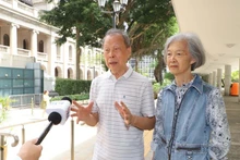 曾担任电影《阮爱国在香港》顾问的研究学者李明汉接受越通社记者的采访。（图片来源：越通社）