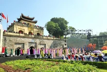 附图。
