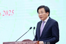 越南政府办公厅主任陈文山部长。