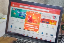 附图。