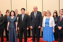 越南国家主席梁强与匈牙利总统道马什出席匈牙利影师图片展开幕式【组图】