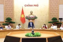 政府常务副总理阮和平就越南国际金融中心建设召开会议。