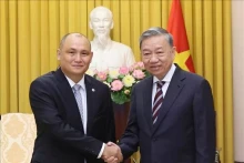 苏林总书记2024年7月会见哈萨克斯坦驻越南大使卡纳特·图米什。（图片来源：越通社）