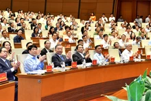 贯彻越共中央政治局第66-NQ/TW和第68-NQ/TW决议全会会议【组图】