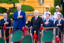 越共中央总书记阮富仲举行仪式欢迎美国总统乔·拜登访越【组图】