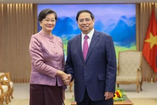 越南政府总理范明正会见柬埔寨新任驻越南大使谢金塔。