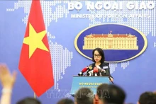 越南外交部发言人范秋姮回答国内外记者提问。