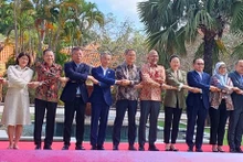 各国代表合影。