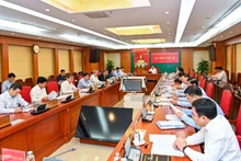 越共中央检查委员会第28次会议场景。