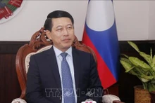 老挝与菲律宾加强双边合作关系