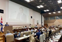 越南共产党代表团出席第22届共产党和工人党国际会议。