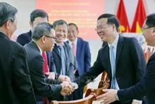 越共中央书记处常务书记武文赏走访越南驻柬埔寨大使馆。